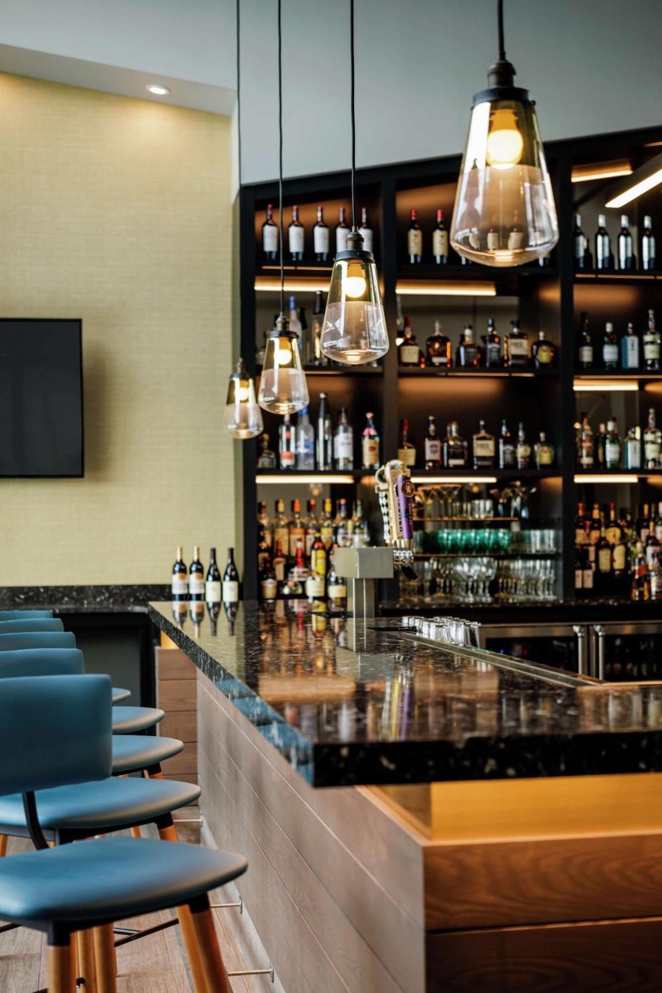 Hotel Trilogy Albany Airport, Tapestry Collection By Hilton Latham Exterior foto